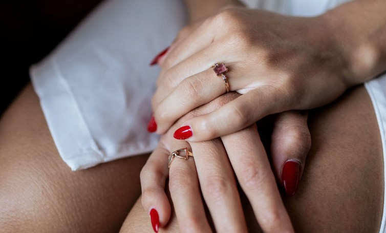 Verlobungsringe für Mann und Frau Verlobungsringe für Mann und Frau