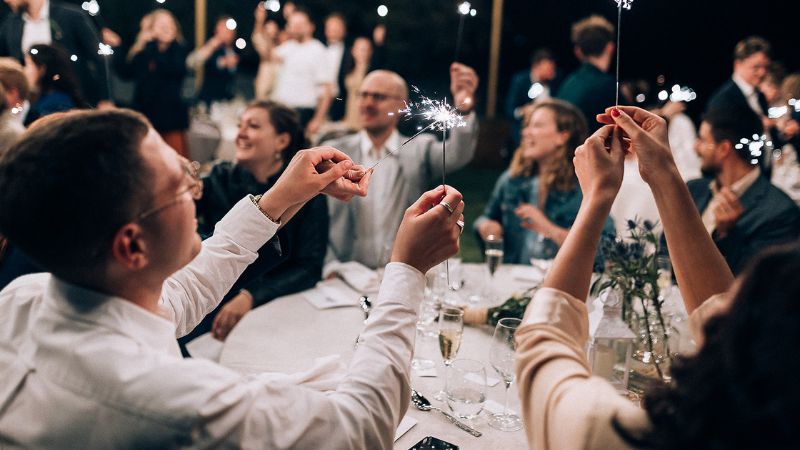 Wie Sie Ihre Hochzeitstische organisieren Hochzeitstische organisieren